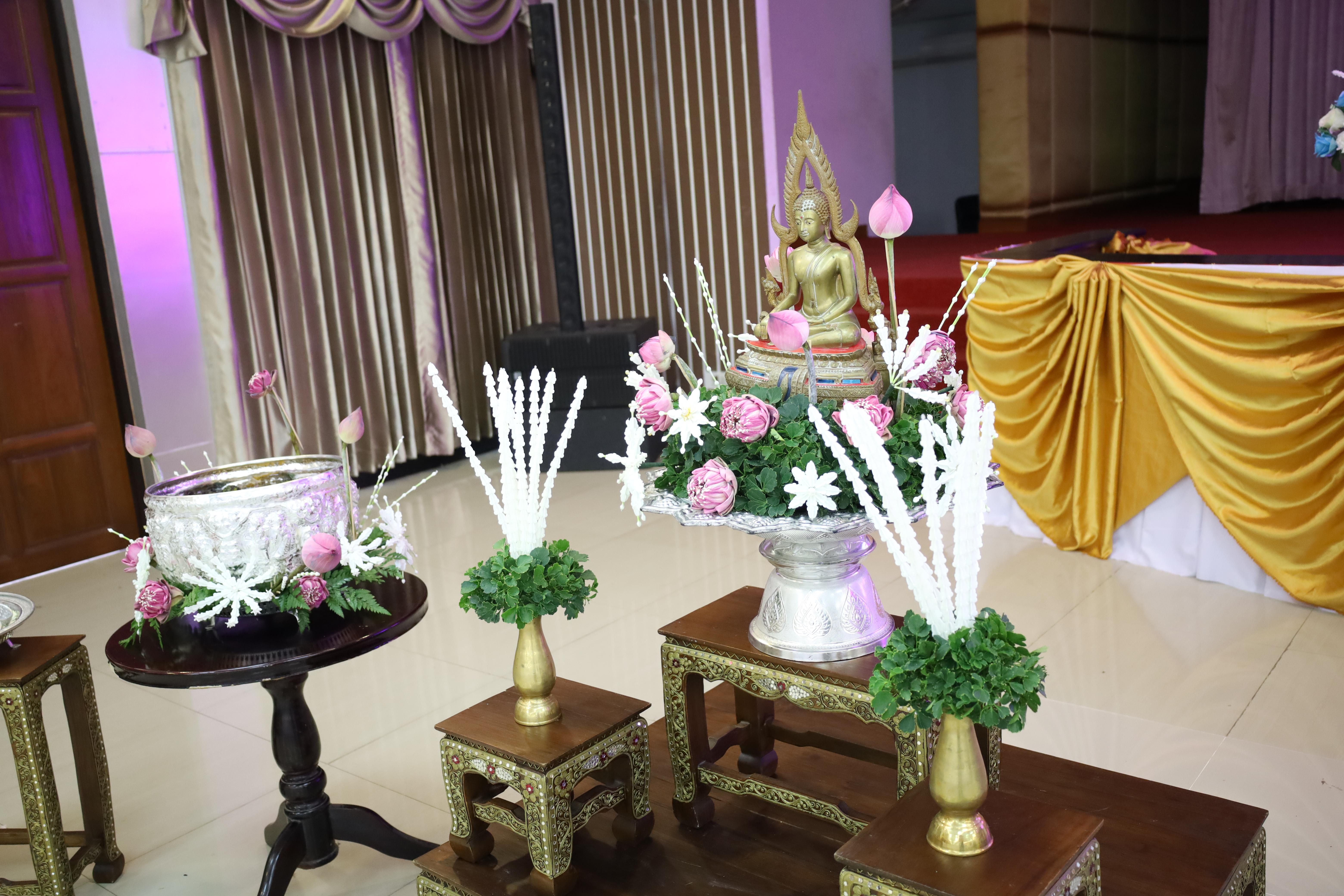 304. วันที่ 26 เมษายน 2568 สาขาการบริหารการศึกษา ได้จัดกิจกรรมรดน้ำดำหัวคณาจารย์ระดับบัณฑิตศึกษา ประจำสาขาการบริหารการศึกษา ณ ห้องประชุมครุร่มสัก 1 ชั้น 3 อาคารคณะครุศาสตร์